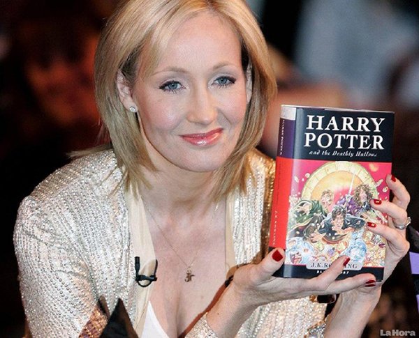 JK Rowling bỏ túi 10,7 triệu USD từ series 'Harry Potter'