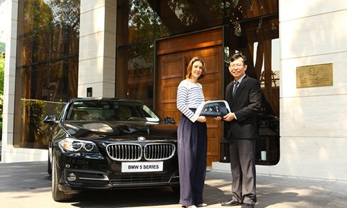 BMW bàn giao 5-Series cho khách sạn 5 sao