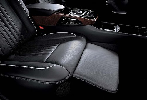 Genesis vén màn mẫu EQ900L trước thềm New York Auto Show 2016