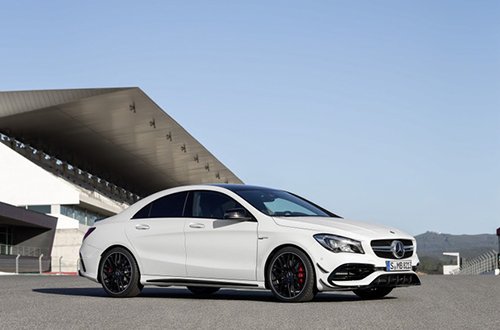 Mercedes-AMG CLA45 2016: Tăng tốc nhanh hơn