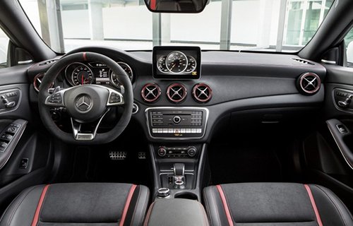 Mercedes-AMG CLA45 2016: Tăng tốc nhanh hơn