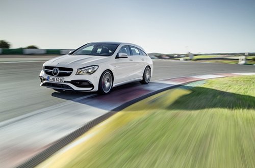 Mercedes-AMG CLA45 2016: Tăng tốc nhanh hơn