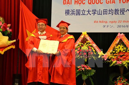 Đại học Đà Nẵng trao danh hiệu tiến sỹ danh dự cho giáo sư Nhật