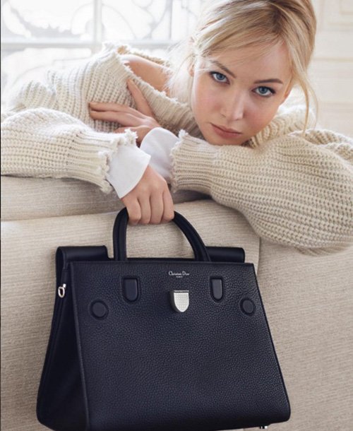 Tóc Tiên đụng túi 75 triệu với "thần tiên tỷ tỷ" Lưu Diệc Phi