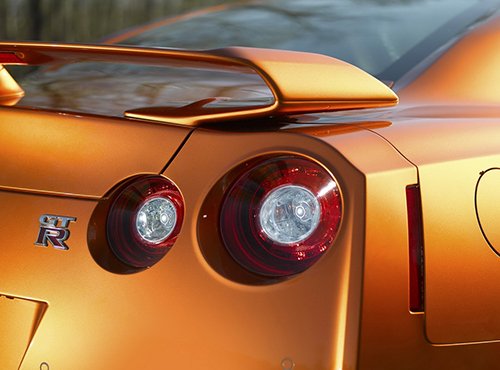 "Quái thú tốc độ" Nissan GT-R ra mắt phiên bản 2017