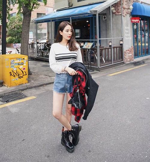 Thời trang xuống phố trong ngày thời tiết "ẩm ương"