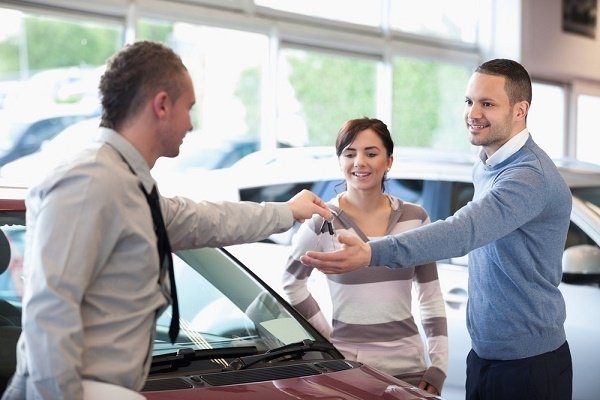 Lưu ý các chi phí cần biết khi mua xe mới