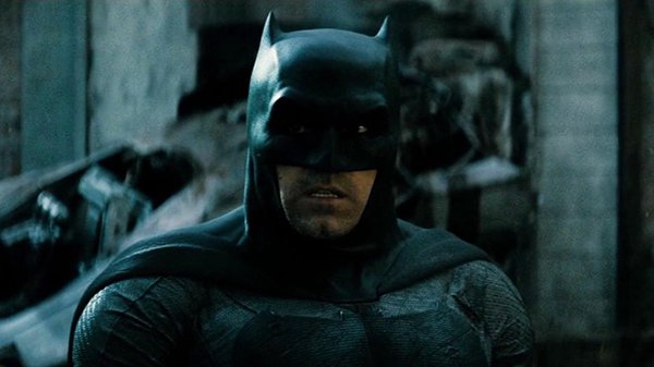 ‘Batman v Superman’ bị hạ bệ tại phòng vé Bắc Mỹ