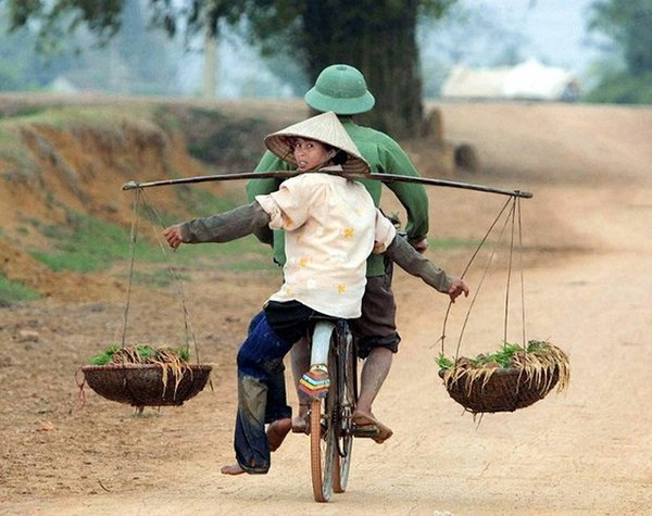 Mỗi người Việt gánh gần 30 triệu đồng nợ công, Ngân hàng Thế giới cho rằng vẫn an toàn