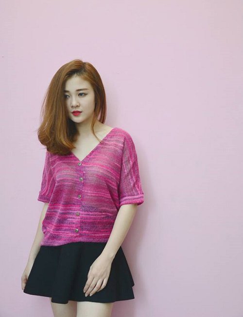 Gợi ý những cách mix đồ đẹp nhất cho cô nàng vai rộng