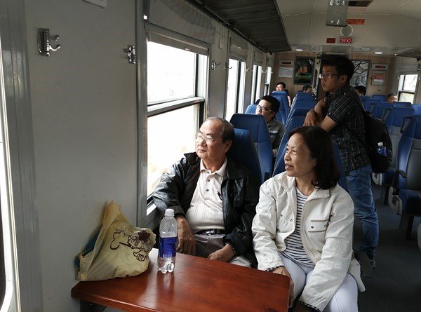 Mở tour du lịch bằng tàu ngoại ô Sài Gòn