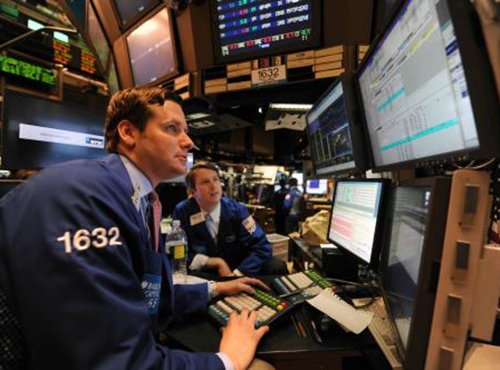 Thất vọng về việc làm của Mỹ, phố Wall chứng kiến làn sóng bán tháo