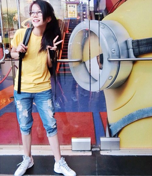 Soi gu thời trang cực đẹp và cá tính của hot Vlogger An Nguy