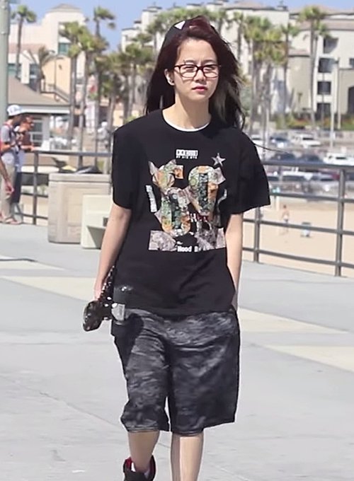 Soi gu thời trang cực đẹp và cá tính của hot Vlogger An Nguy