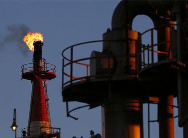 Giá dầu tăng cao nhất trong bảy tháng