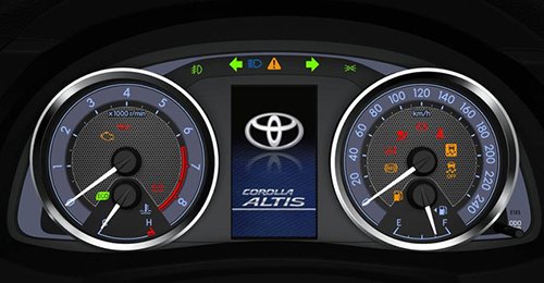 Đấu Mazda3, Toyota Việt Nam tung ra Corolla Altis mới với giá không đổi