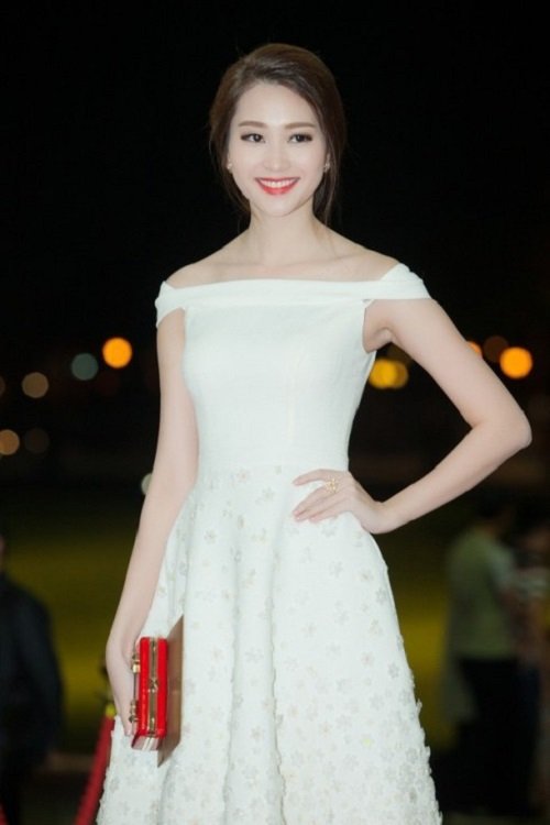 Phong cách thời trang nền nã của Hoa hậu Đặng Thu Thảo