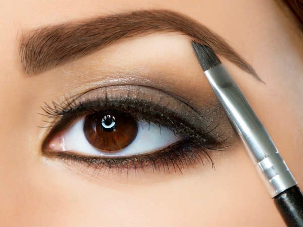 Tạo dáng chân mày thế nào để gặp may mắn trong công việc?