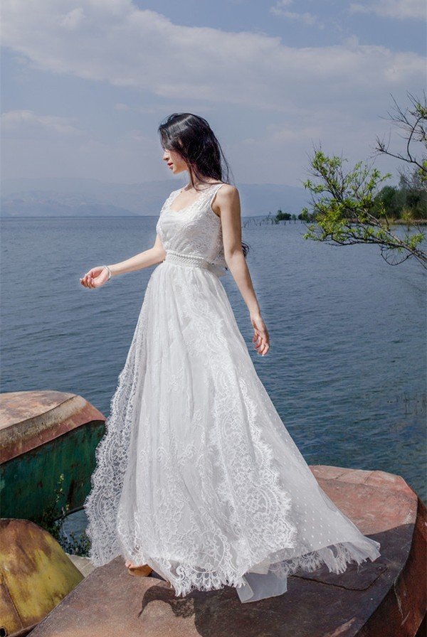 10 mẫu maxi đi biển siêu quyến rũ, nữ tính "hút hồn" phái đẹp