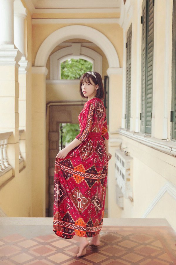 10 mẫu maxi đi biển siêu quyến rũ, nữ tính "hút hồn" phái đẹp