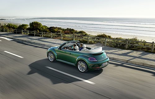 Volkswagen Beetle mới và phiên bản mui trần sẽ ra mắt thị trường vào năm sau