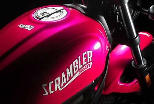 Ducati gây choáng với Scrambler Sixty2 màu hồng