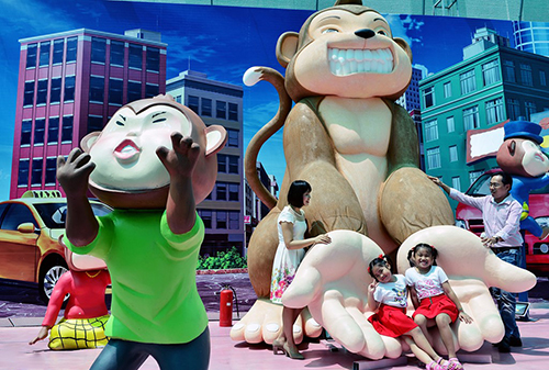Khu vui chơi Hollywood phiên bản khỉ tại Sài Gòn