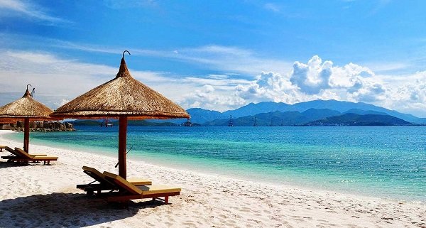 6 bãi biển đẹp nên đi ở Đà Nẵng