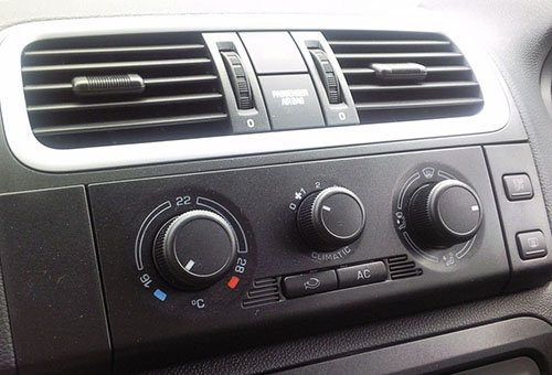 Lưu ý lái xe những ngày nắng nóng