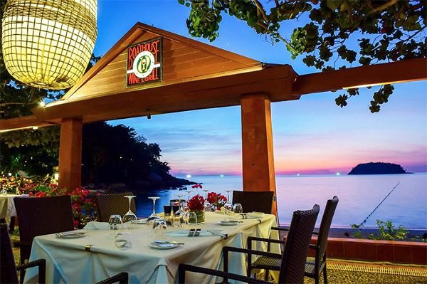 8 quán bar nổi tiếng 'view đẹp, cực chất' ở Phuket