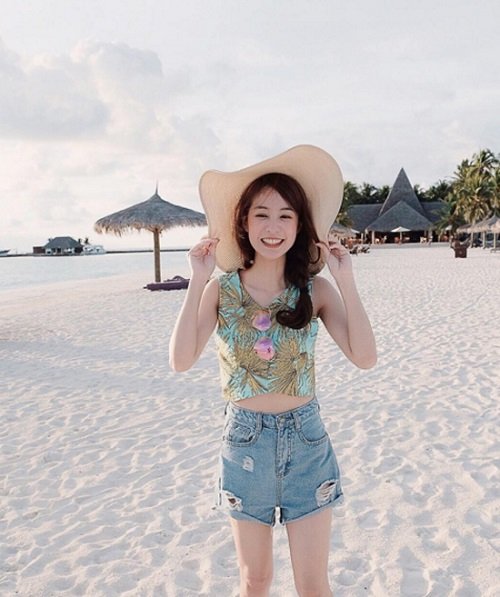 Nếu muốn đẹp, hãy bắt chước gu thời trang của hot girl số 1 Thái Lan