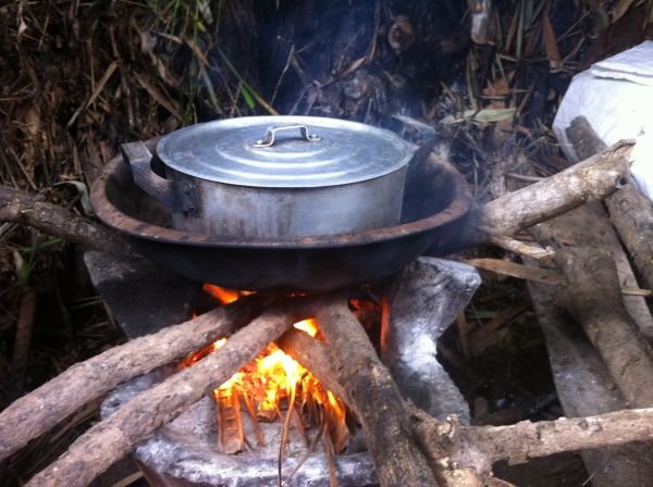 Ăn cơm cháy kho quẹt nhớ lòng mẹ năm nao