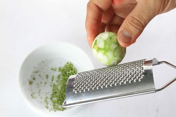 Làm bánh crepe trà xanh cuộn phô mai