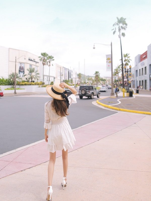 Lựa chọn váy trắng cho cô nàng tuổi teen giúp xua tan nắng hè
