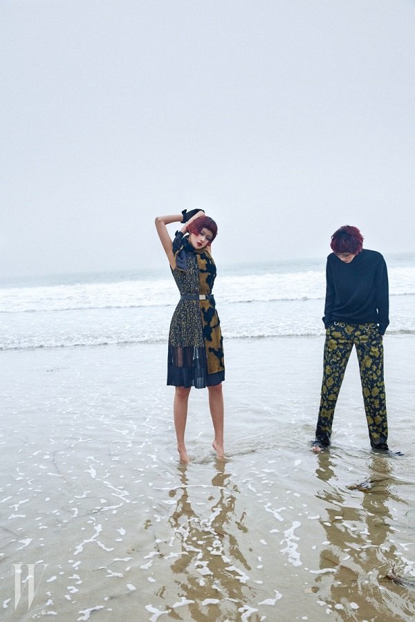 Ngắm BST thời trang Hàn Quốc với cảm hứng từ biển khơi