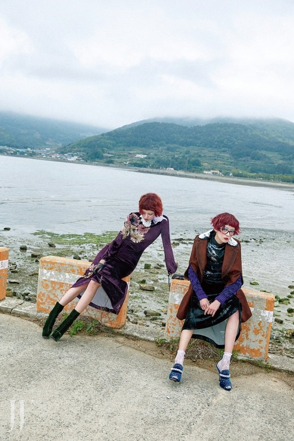 Ngắm BST thời trang Hàn Quốc với cảm hứng từ biển khơi