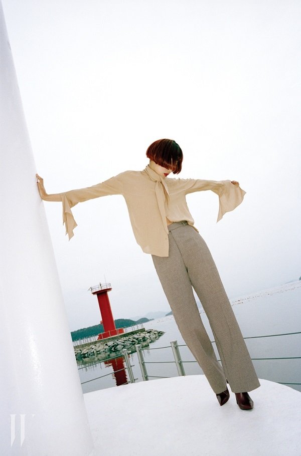 Ngắm BST thời trang Hàn Quốc với cảm hứng từ biển khơi