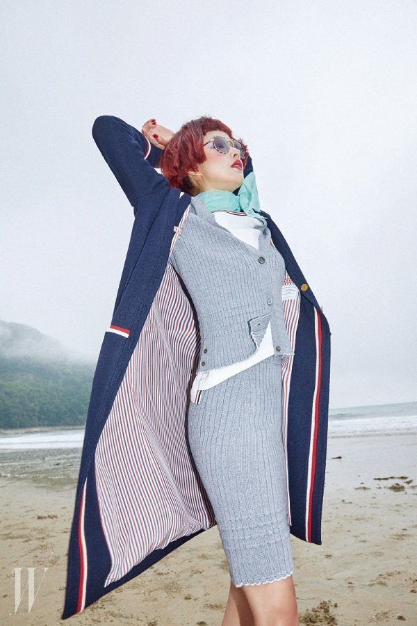Ngắm BST thời trang Hàn Quốc với cảm hứng từ biển khơi