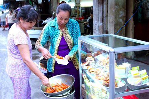 Những ngôi chợ độc đáo có thể giúp các chị em kiềm chế tính phung phí