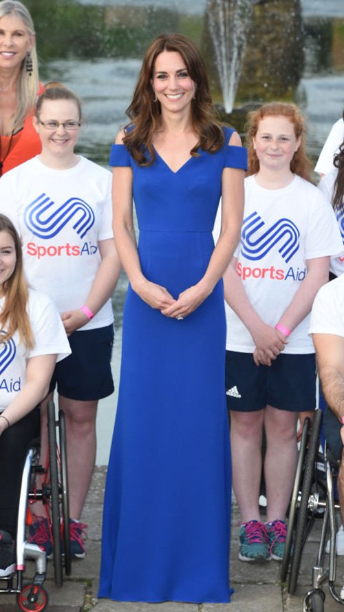 Công nương Kate mặc đẹp trong sinh nhật Nữ hoàng Anh