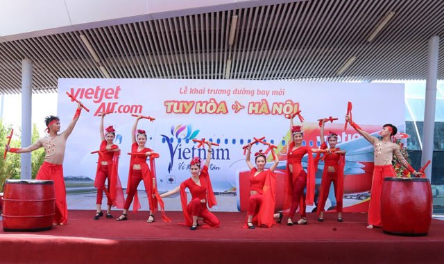 Vietjet tưng bừng khai trương đường bay từ Hà Nội đến Tuy Hòa