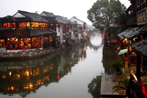 Ngỡ ngàng những cổ trấn đẹp như tranh vẽ ở Trung Quốc