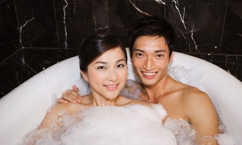 4 lý do cặp đôi KHÔNG NÊN tắm trước và sau khi ‘lâm trận’