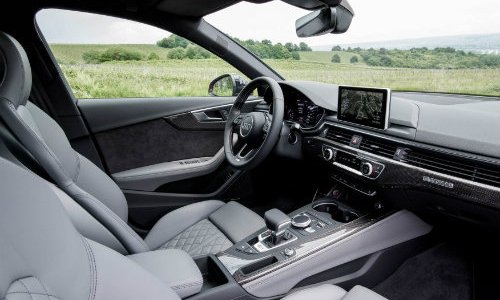 Audi S4 2018 có hạ nổi Mercedes-AMG C43 sedan không?