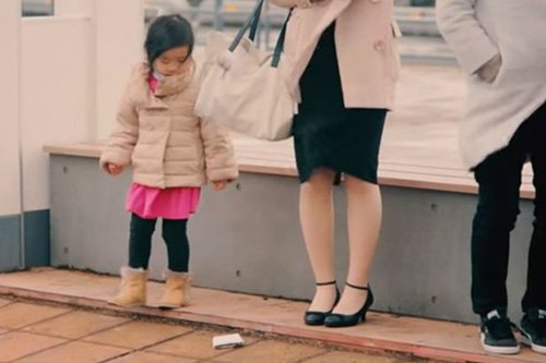Người Nhật dạy con: Kỳ công trả lại một đồng xu