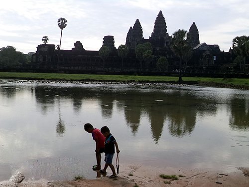 Mê mẩn trước vẻ đẹp cổ kính của Angkor