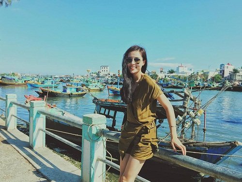 Hoa hậu Kỳ Duyên diện đồ sành điệu đi du lịch