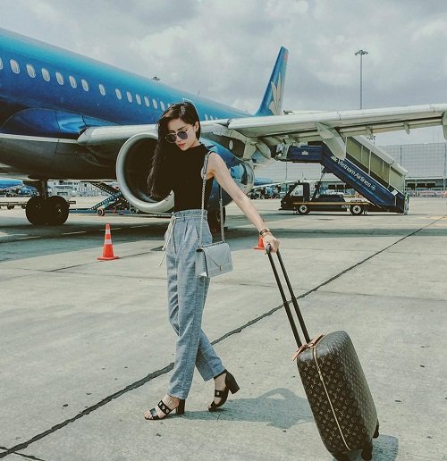 Hoa hậu Kỳ Duyên diện đồ sành điệu đi du lịch