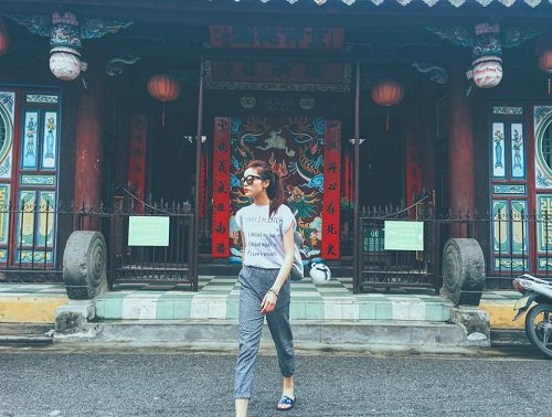 Hoa hậu Kỳ Duyên diện đồ sành điệu đi du lịch