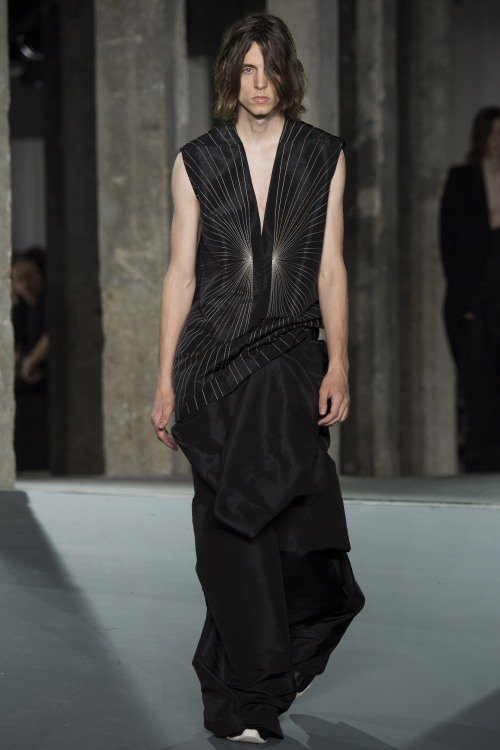 Rick Owen lăng xê quần ống rộng cho nam